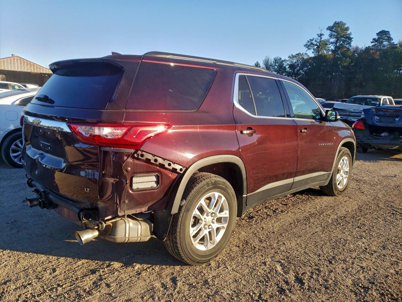 2019 CHEVROLET TRAVERSE LT photo 3