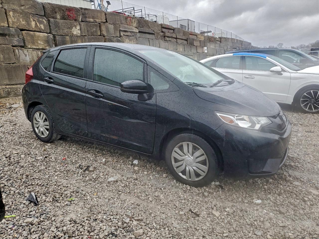 2015 HONDA FIT LX photo 4