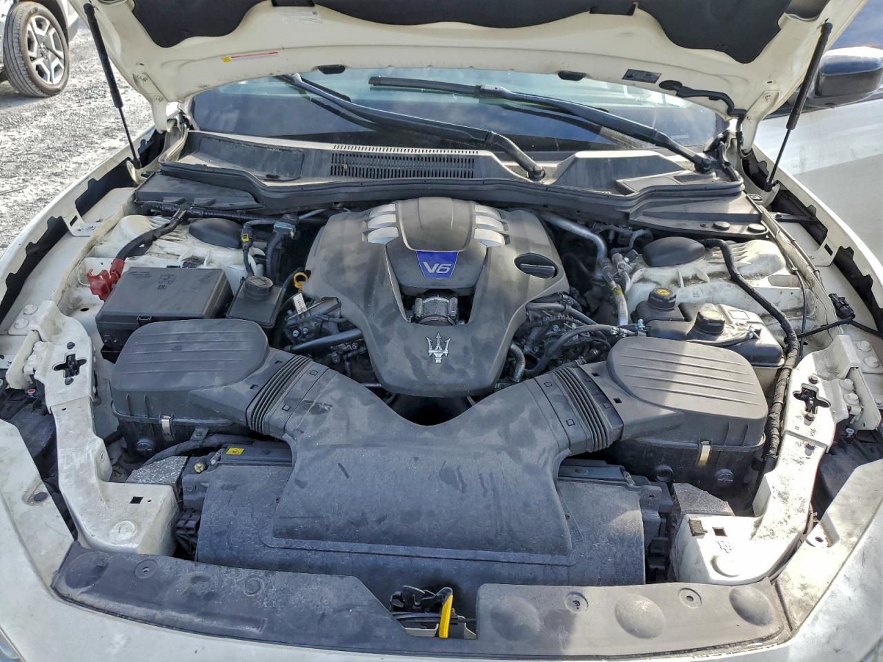 2016 MASERATI GHIBLI S photo 11