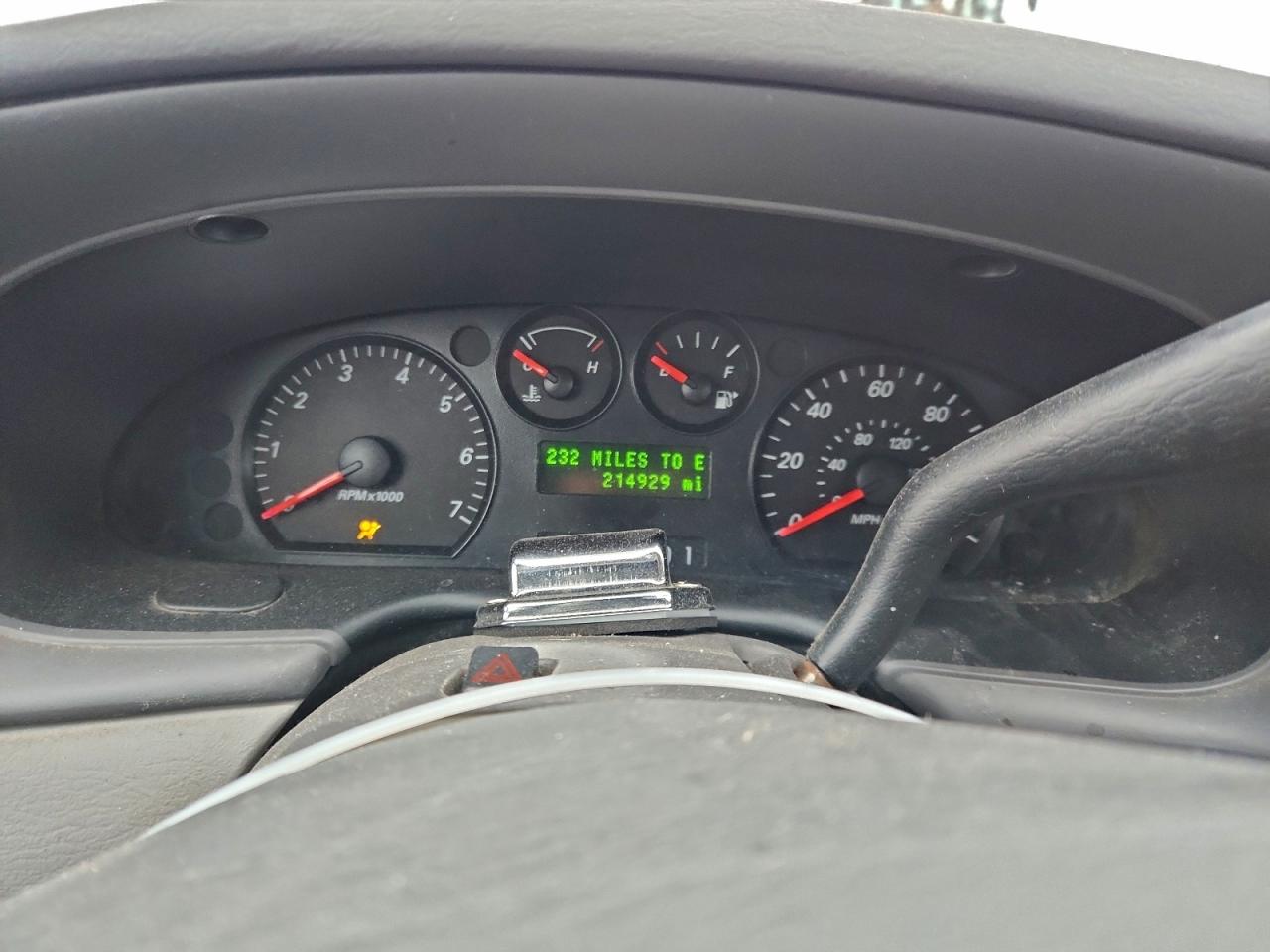 2005 FORD TAURUS SE photo 9