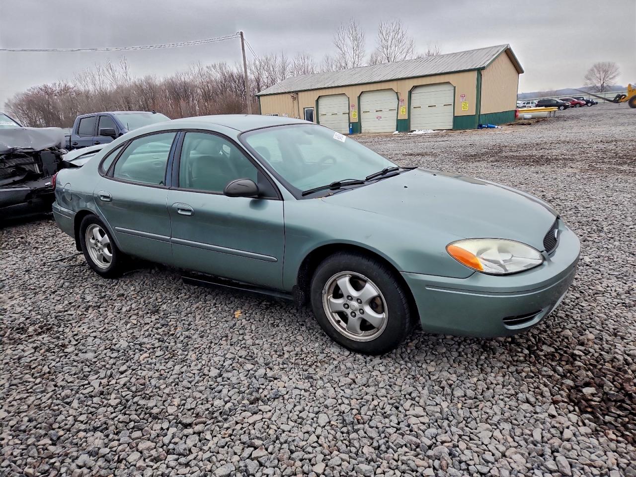 2005 FORD TAURUS SE photo 4
