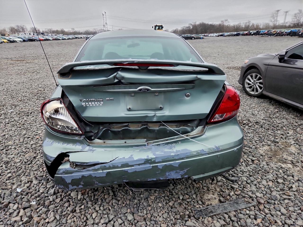 2005 FORD TAURUS SE photo 6
