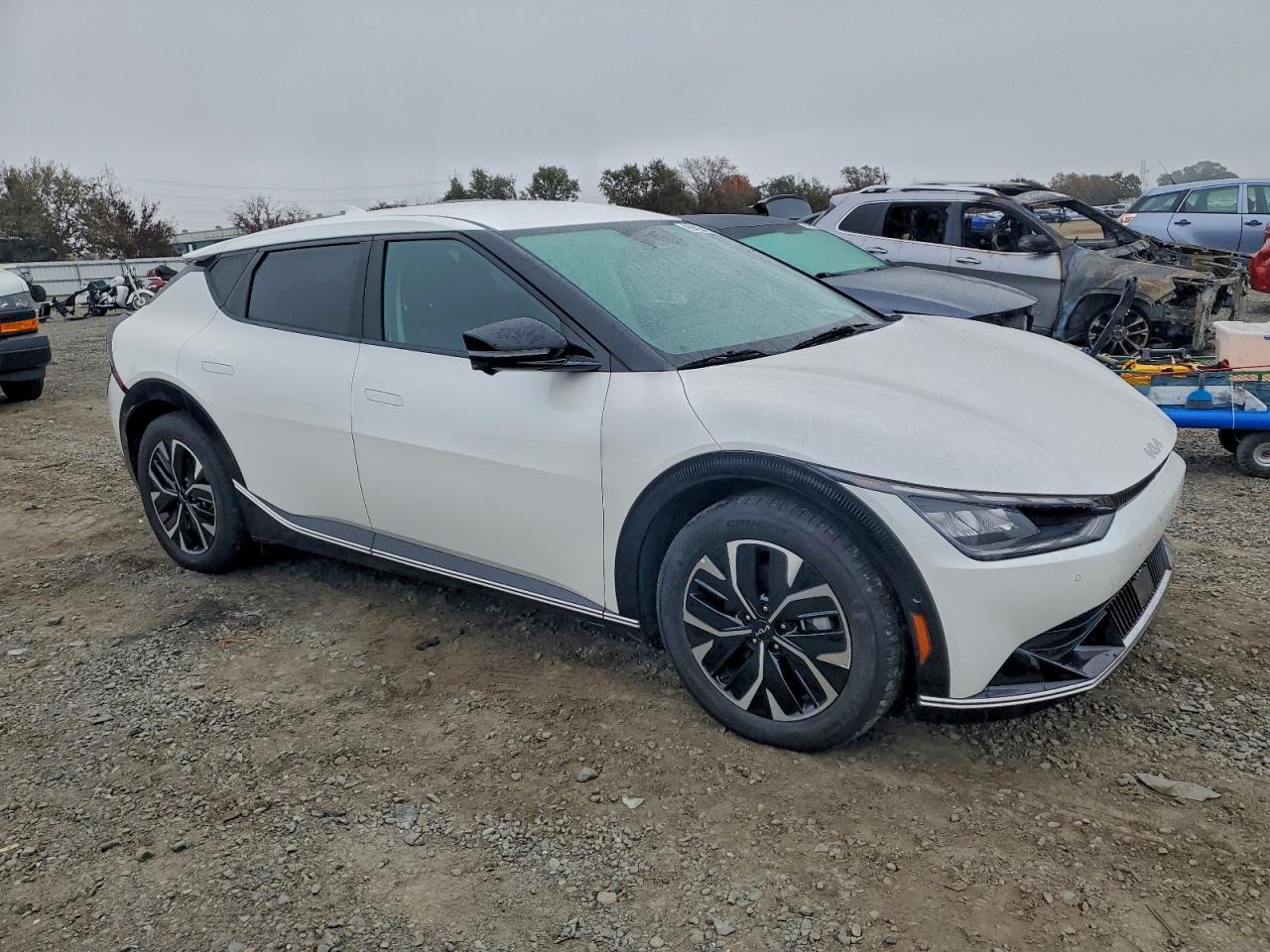 2023 KIA EV6 LIGHT photo 4