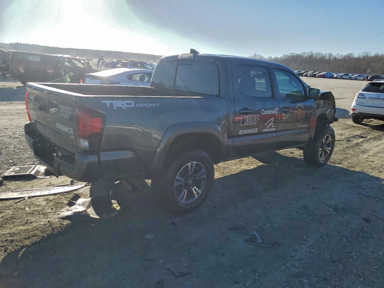 2019 TOYOTA TACOMA DOUBLE CAB photo 3