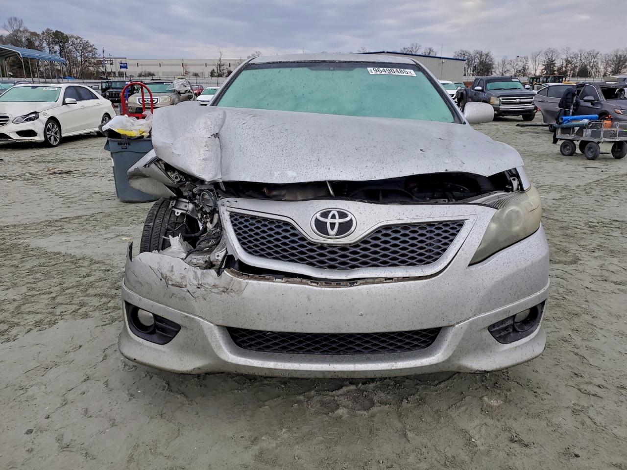 2011 TOYOTA CAMRY BASE photo 5