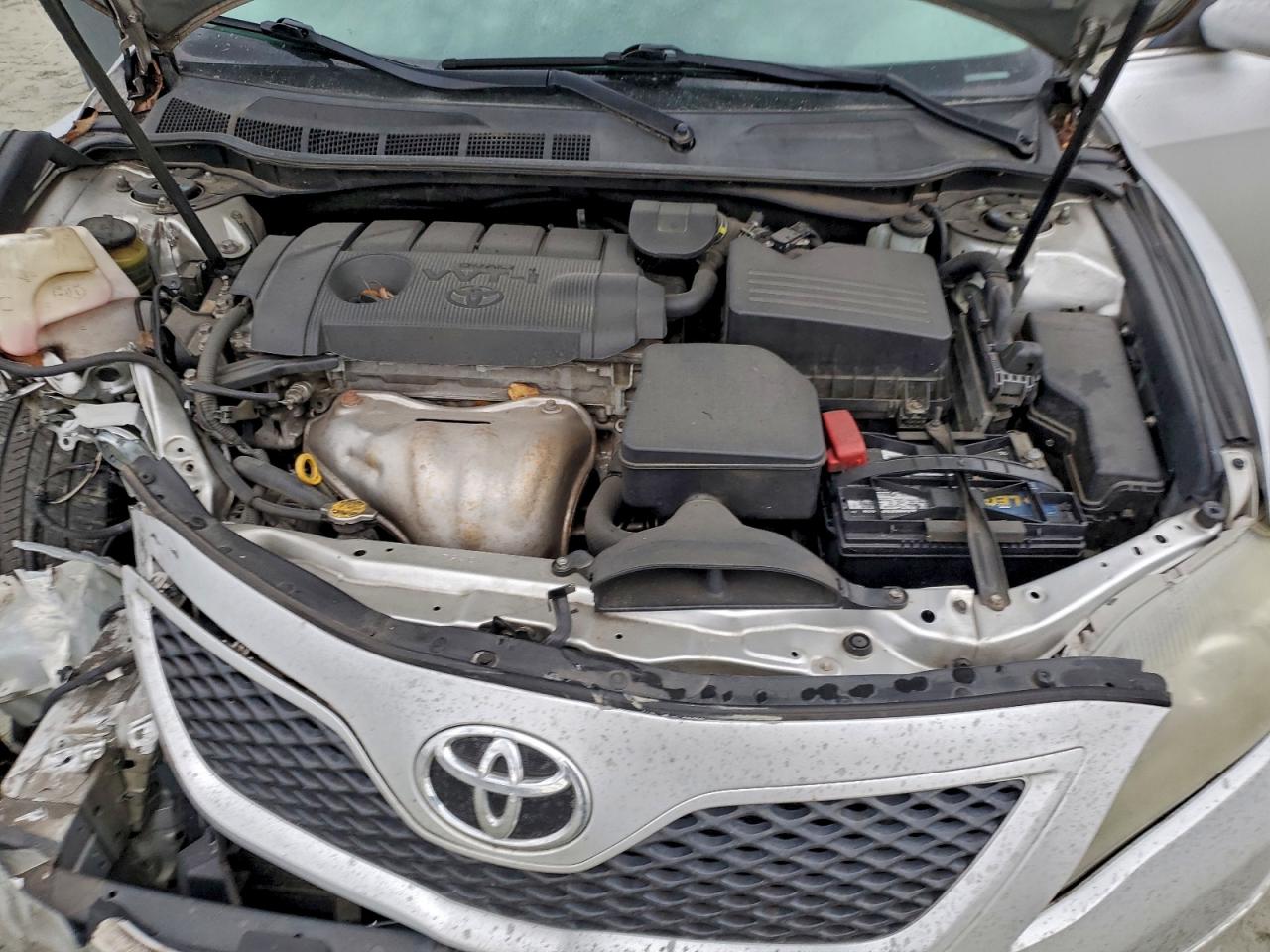 2011 TOYOTA CAMRY BASE photo 11