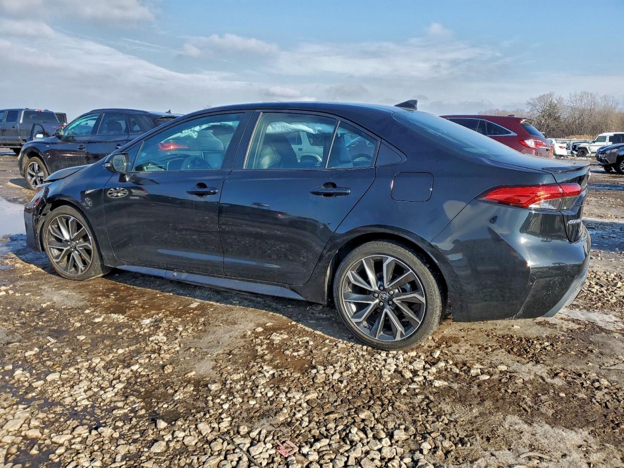 2022 TOYOTA COROLLA XSE photo 3