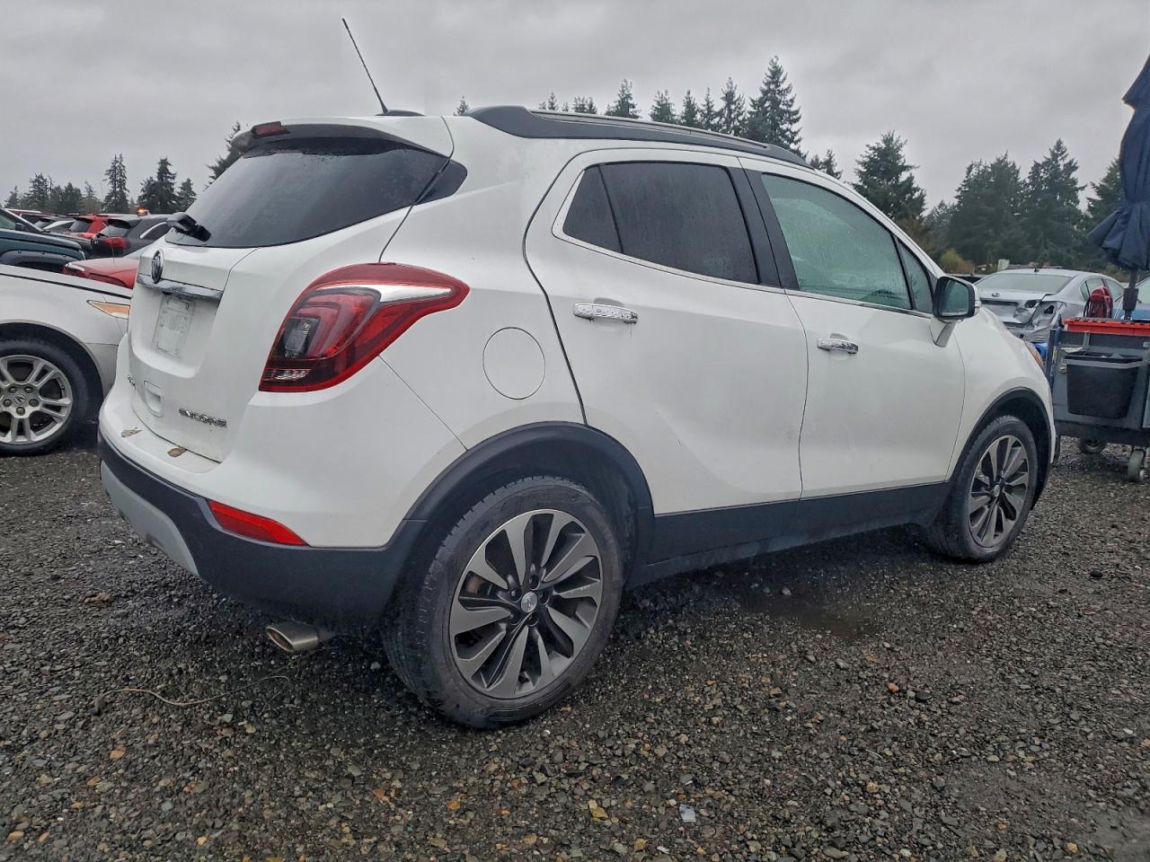 2018 BUICK ENCORE ESSENCE photo 3