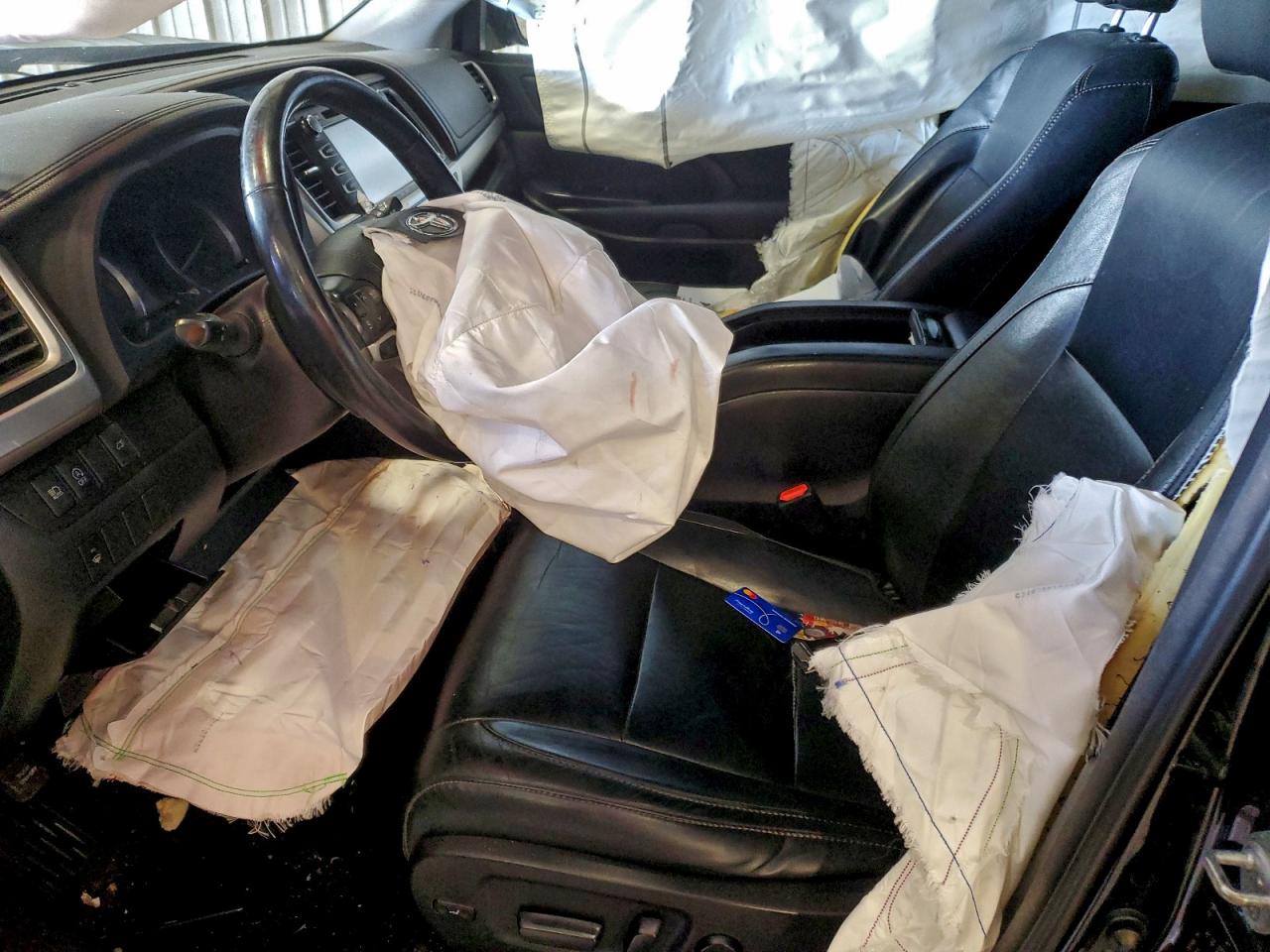 2018 TOYOTA HIGHLANDER SE photo 7