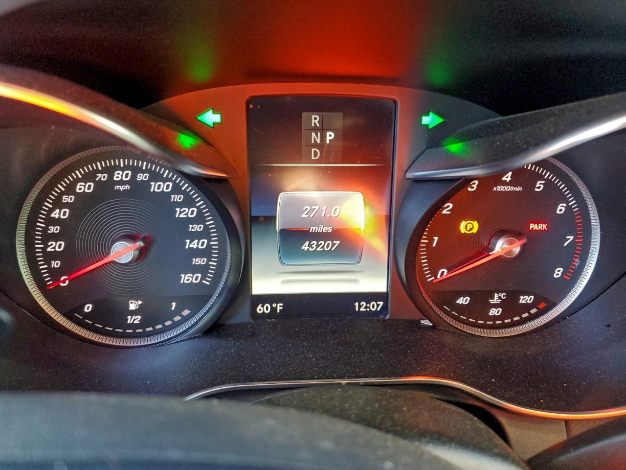 2017 MERCEDES-BENZ GLC 300 photo 9