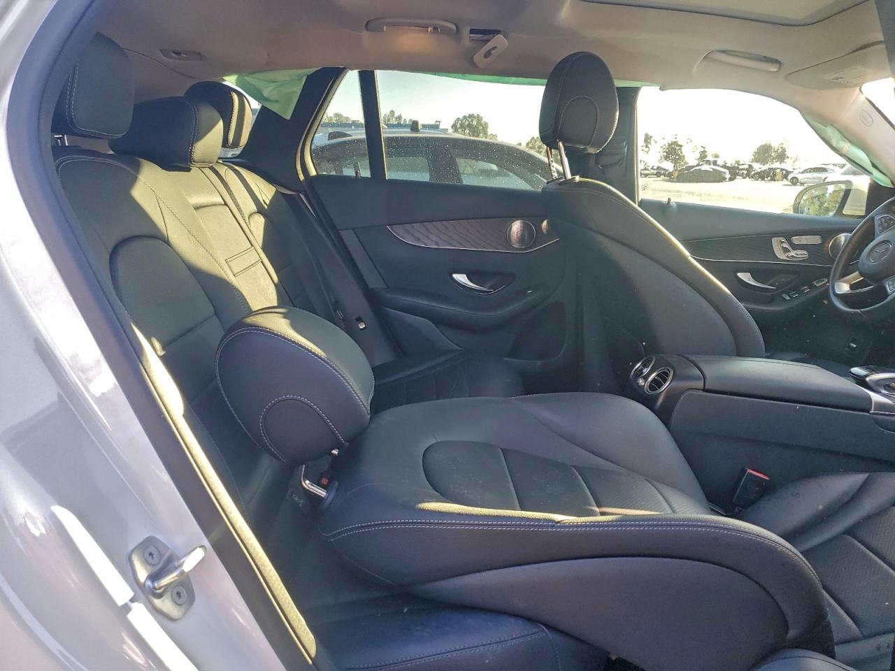 2017 MERCEDES-BENZ GLC 300 photo 11
