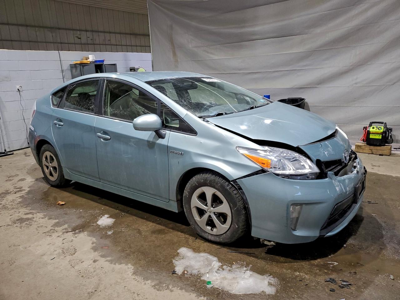 2014 TOYOTA PRIUS photo 7