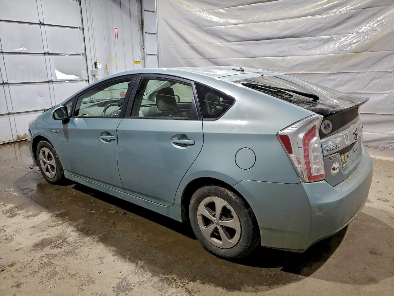 2014 TOYOTA PRIUS photo 3