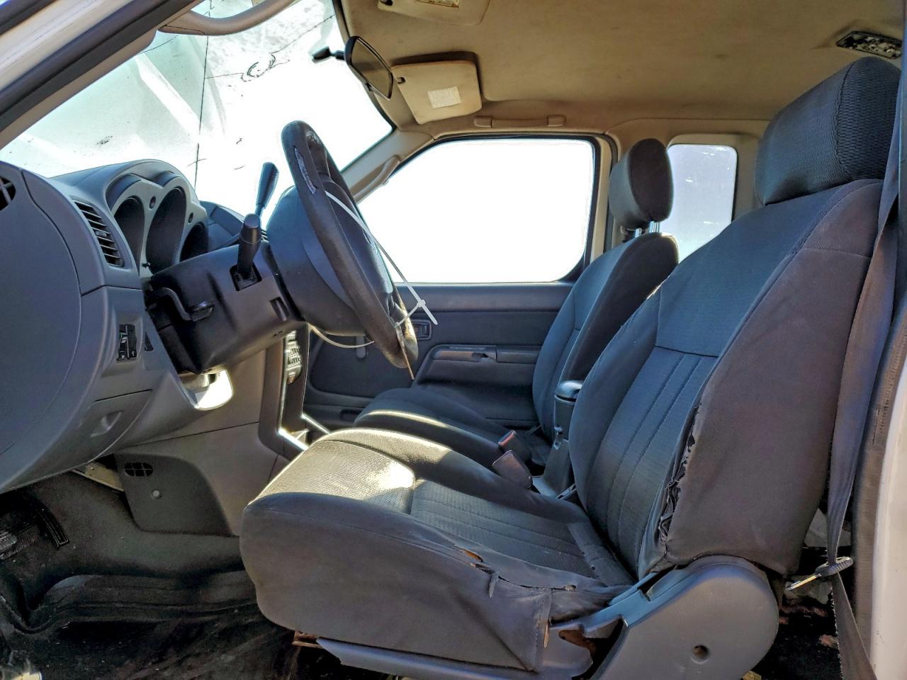2003 NISSAN FRONTIER KING CAB XE photo 13