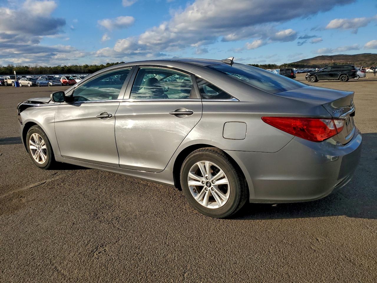 2013 HYUNDAI SONATA GLS photo 3