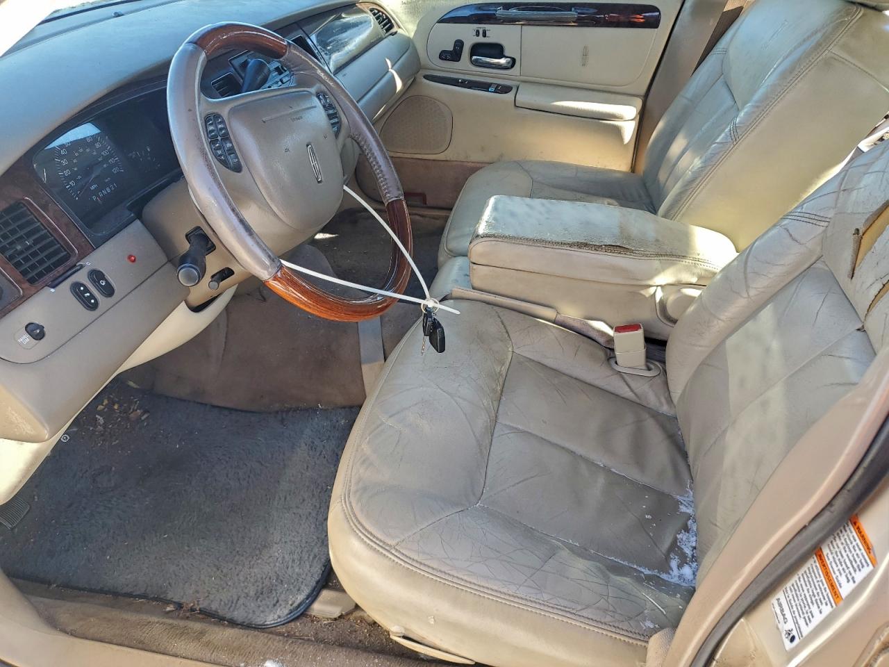 2001 LINCOLN TOWN CAR CARTIER photo 7