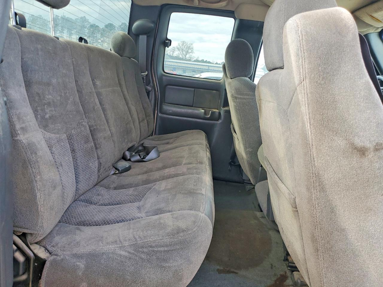 2004 CHEVROLET SILVERADO C1500 photo 10