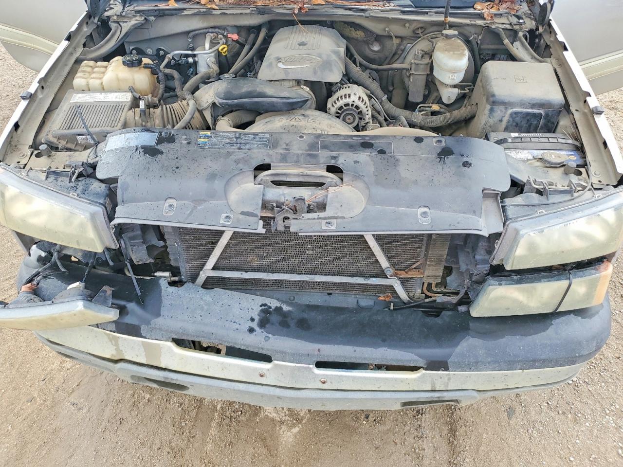 2004 CHEVROLET SILVERADO C1500 photo 11