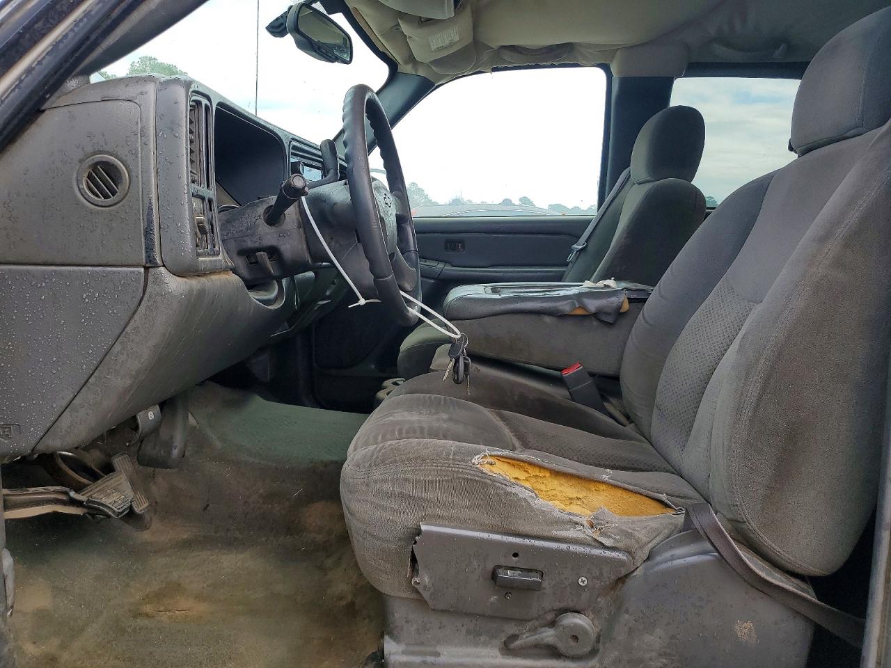 2004 CHEVROLET SILVERADO C1500 photo 7