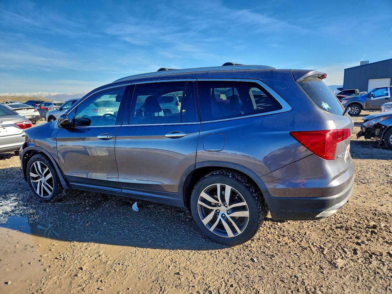 2016 HONDA PILOT TOURING photo 2