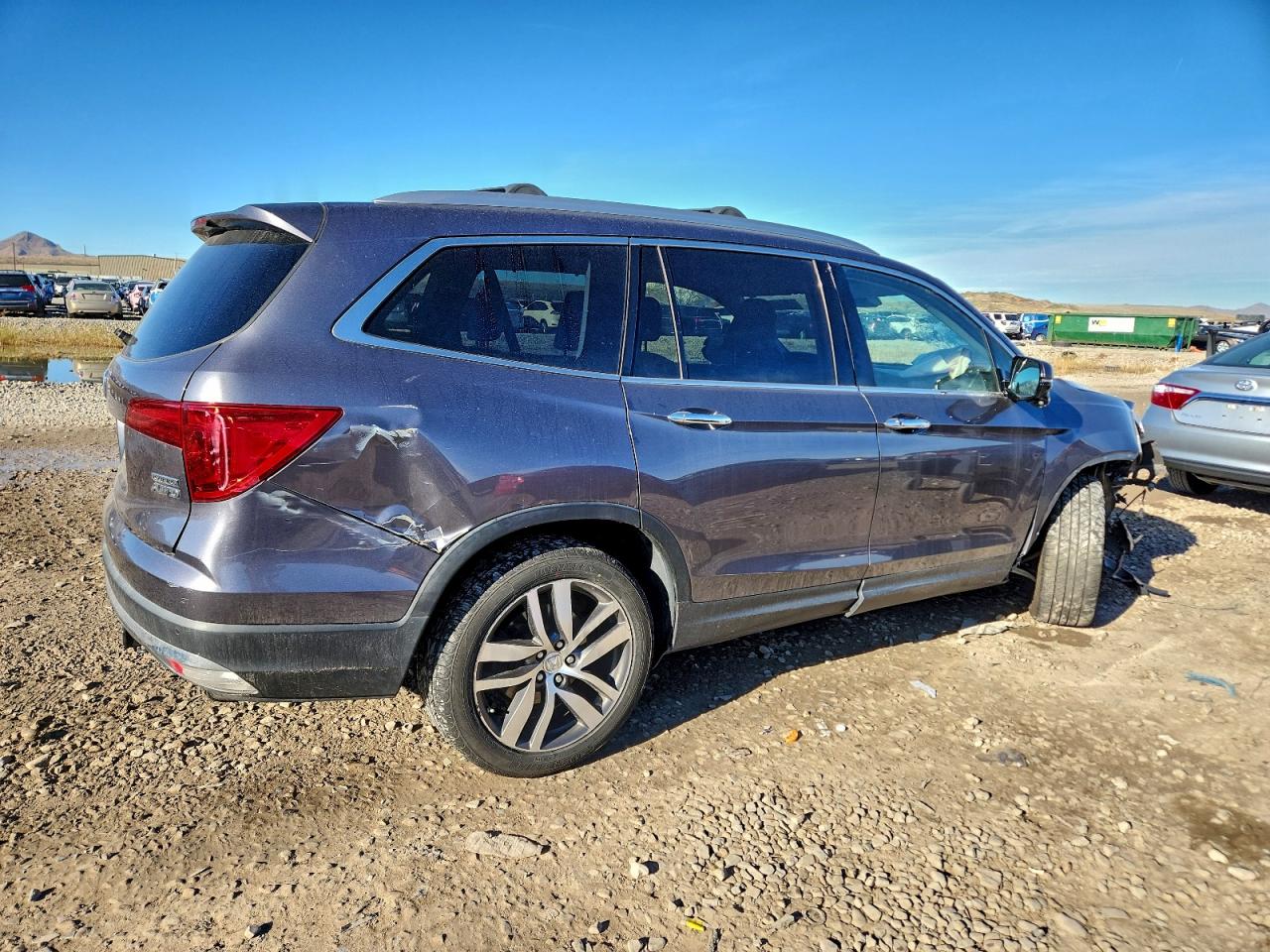 2016 HONDA PILOT TOURING photo 3