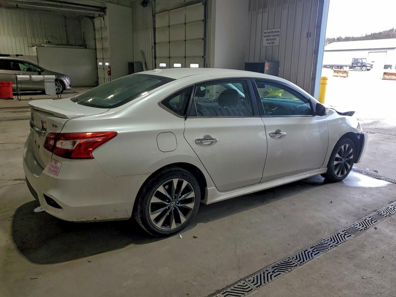 2017 NISSAN SENTRA S photo 3