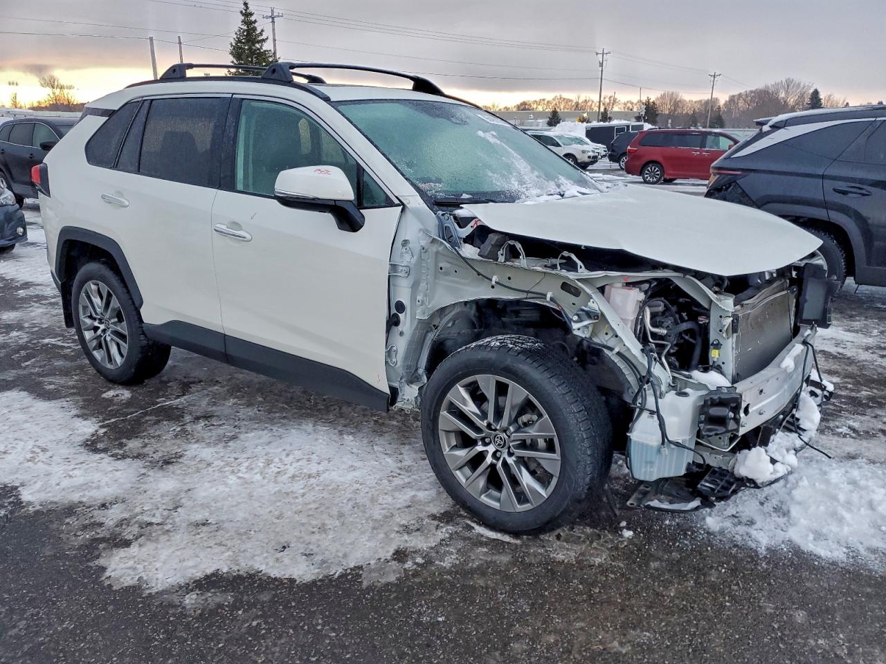 2022 TOYOTA RAV4 LIMITED photo 4