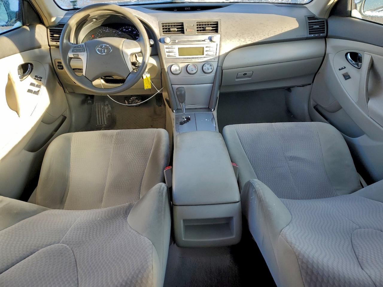 2010 TOYOTA CAMRY BASE photo 8