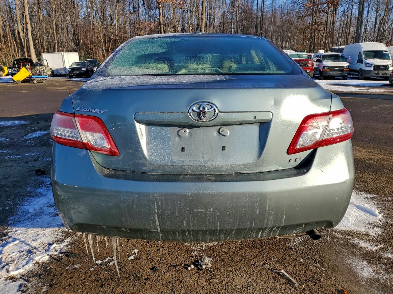 2010 TOYOTA CAMRY BASE photo 6