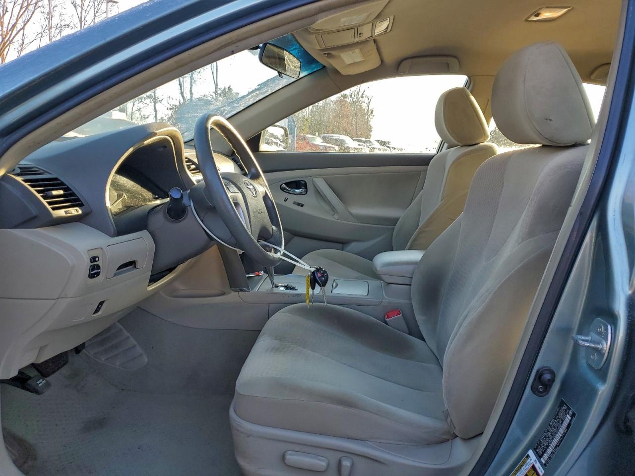 2010 TOYOTA CAMRY BASE photo 7