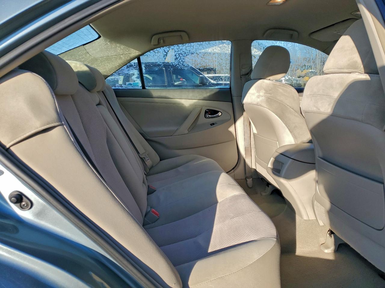 2010 TOYOTA CAMRY BASE photo 10