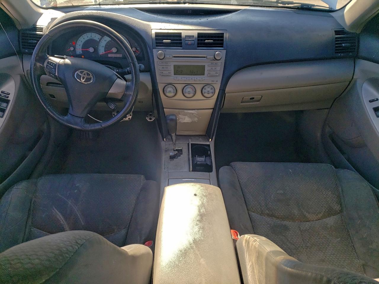 2011 TOYOTA CAMRY BASE photo 8