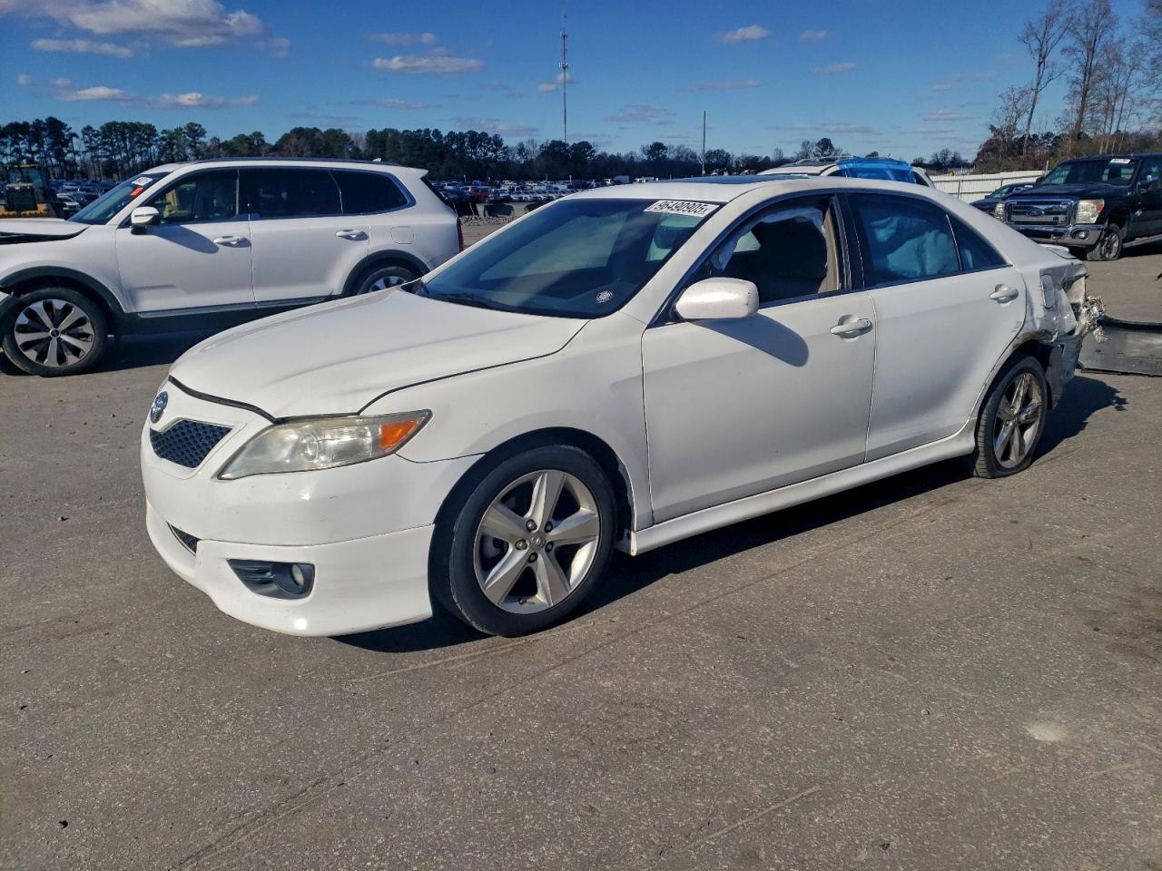 2011 TOYOTA CAMRY