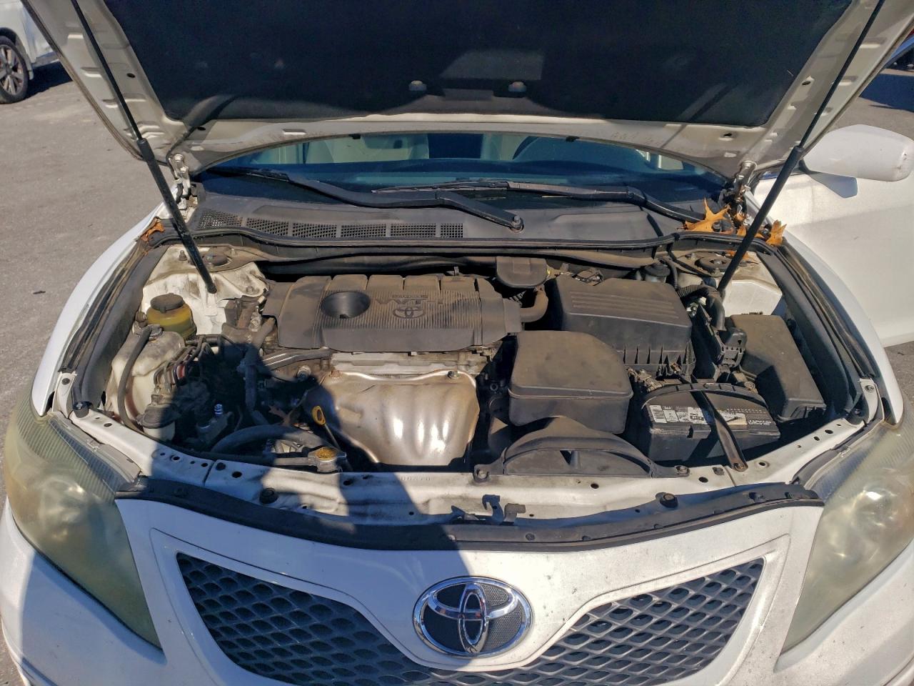 2011 TOYOTA CAMRY BASE photo 11