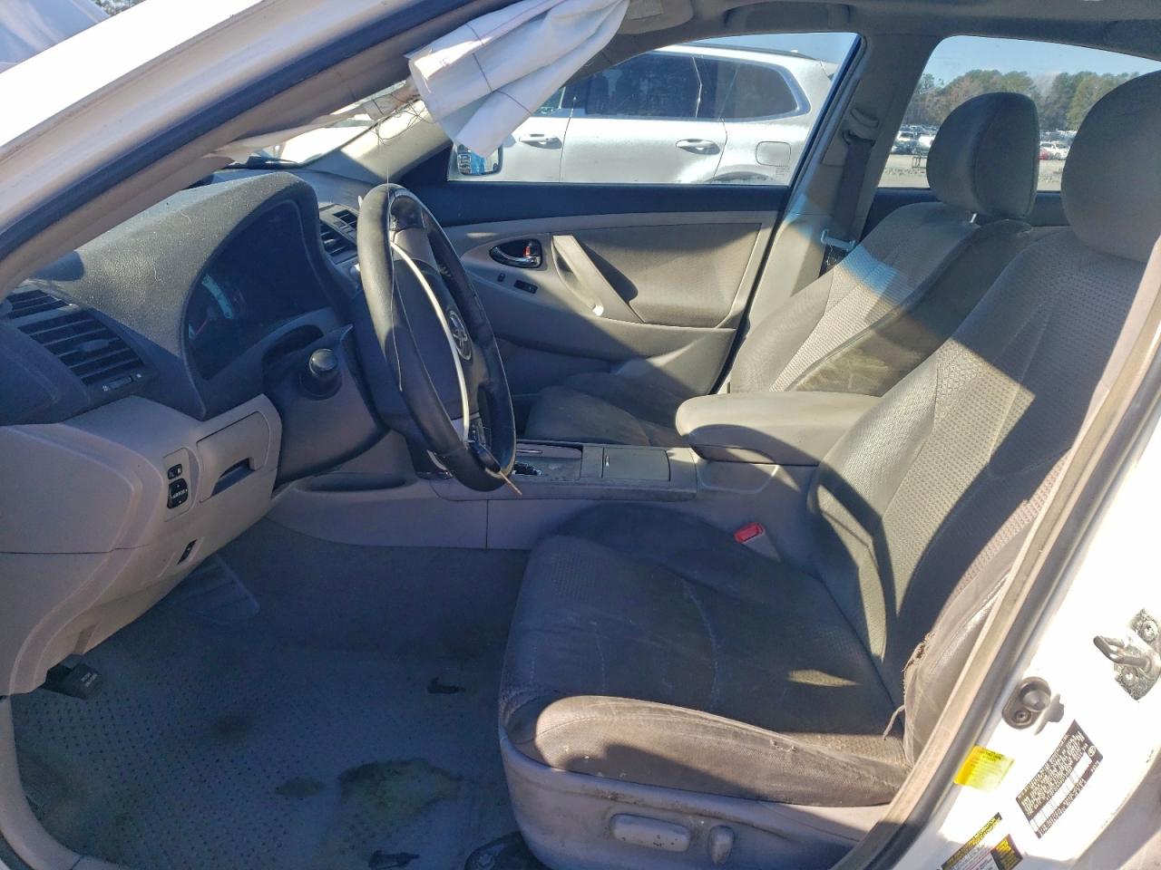 2011 TOYOTA CAMRY BASE photo 7