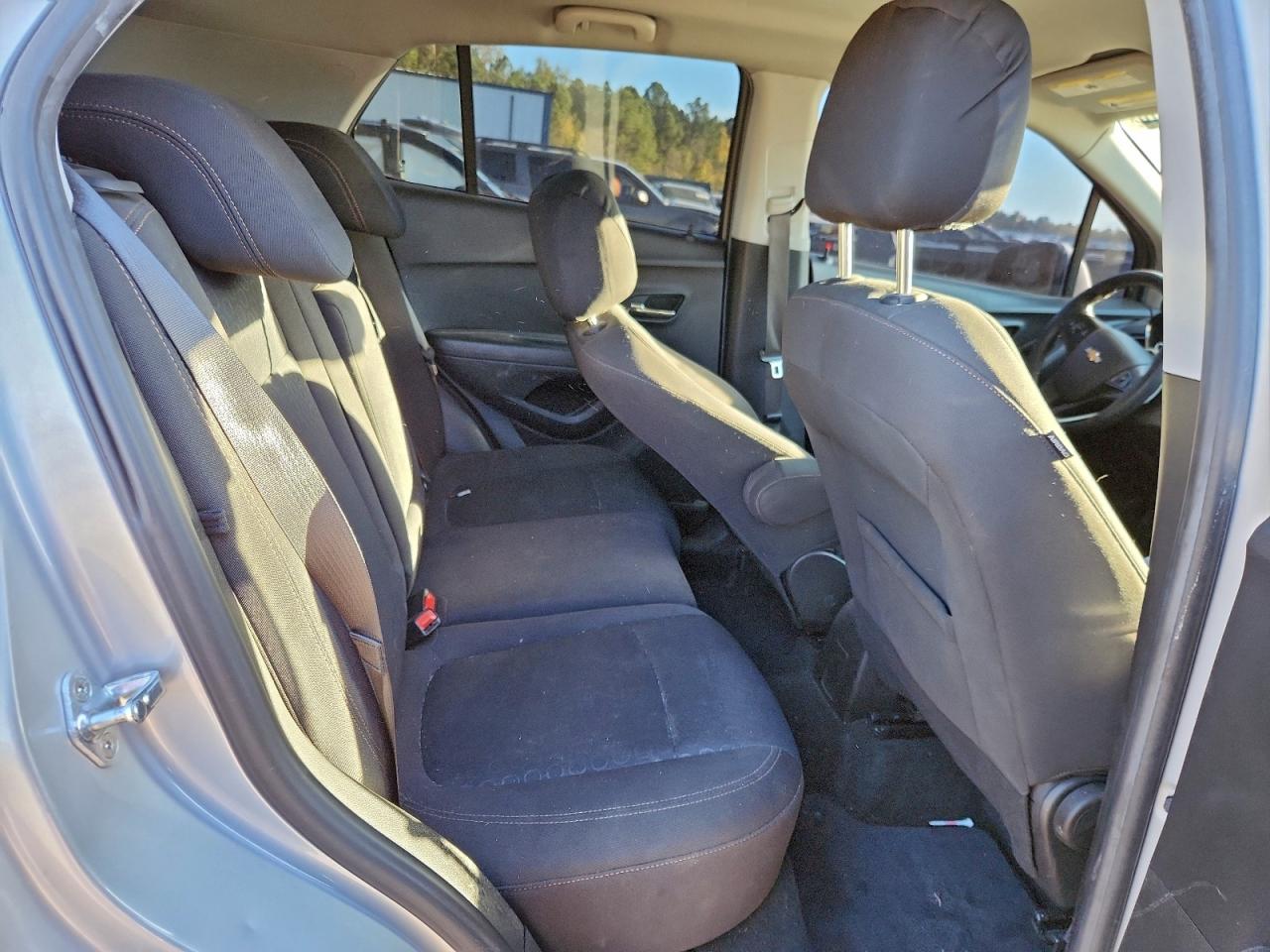 2022 CHEVROLET TRAX LS photo 21