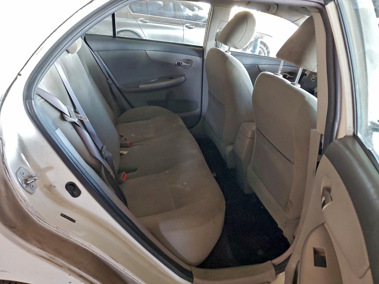 2010 TOYOTA COROLLA BASE photo 10