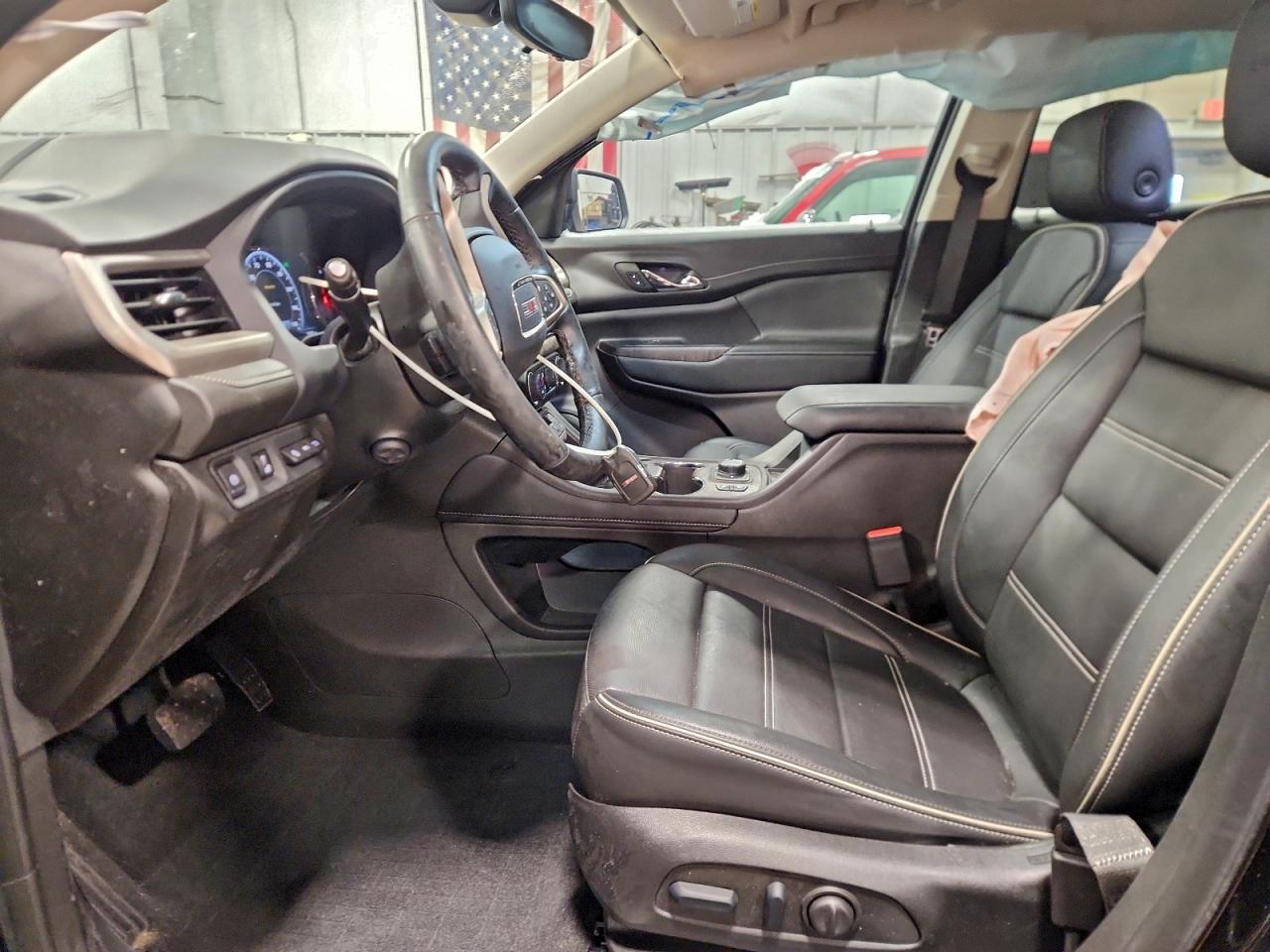 2023 GMC ACADIA DENALI photo 7