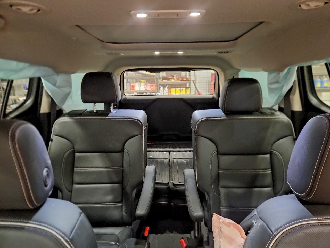 2023 GMC ACADIA DENALI photo 10