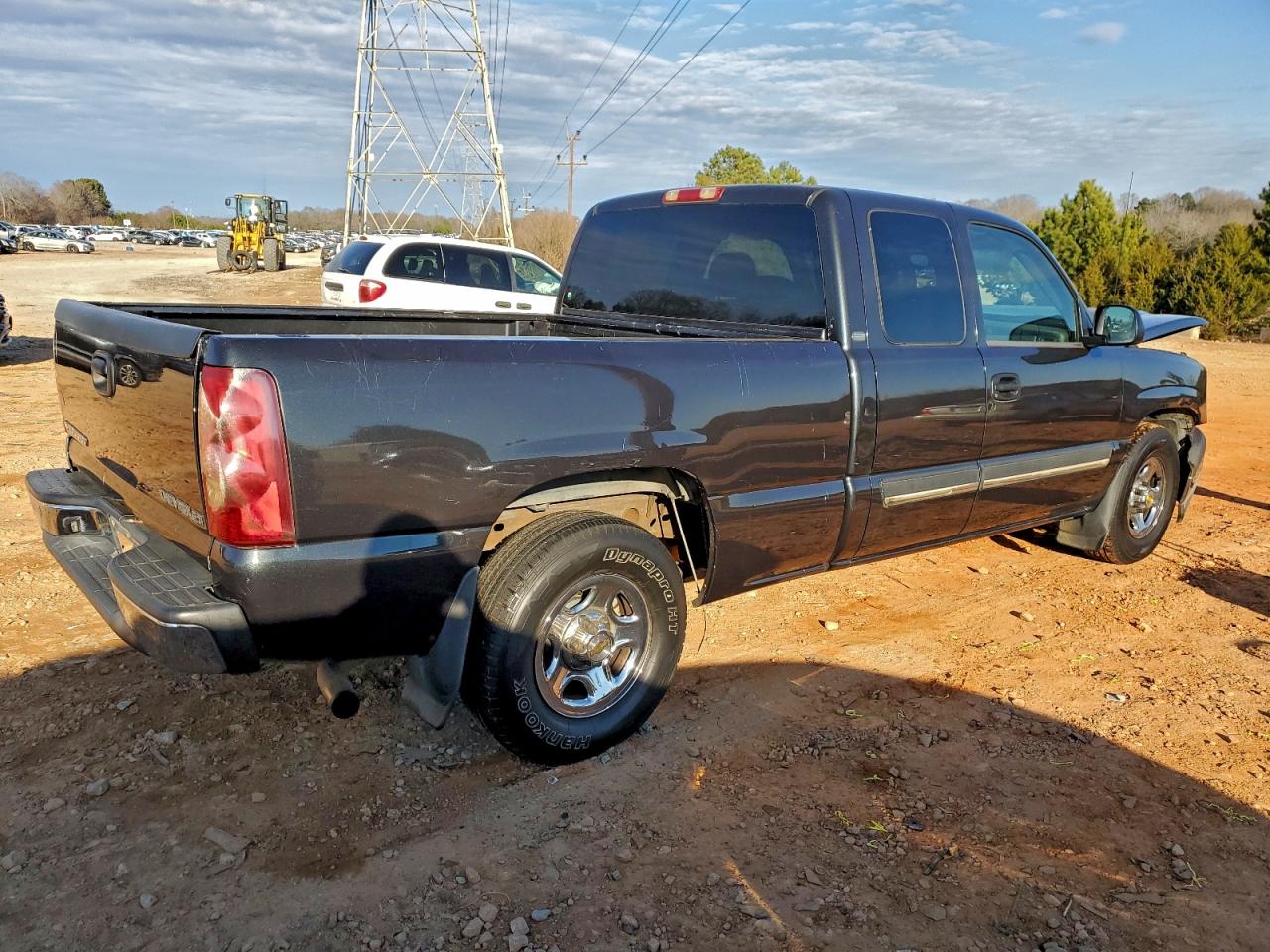 2003 CHEVROLET SILVERADO C1500 photo 3