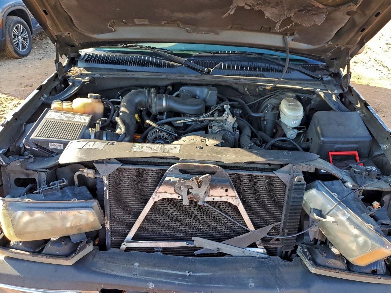 2003 CHEVROLET SILVERADO C1500 photo 11