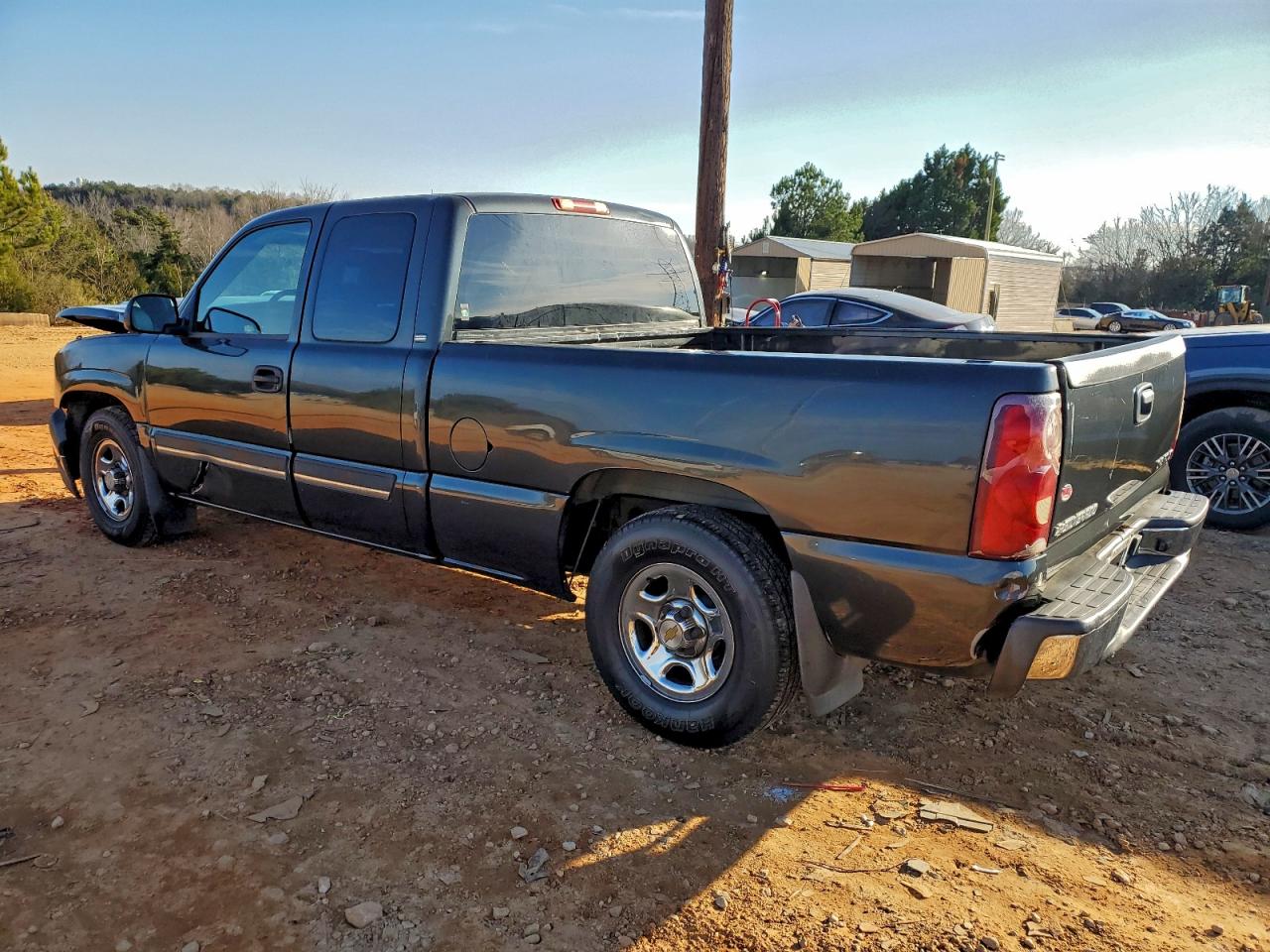 2003 CHEVROLET SILVERADO C1500 photo 2