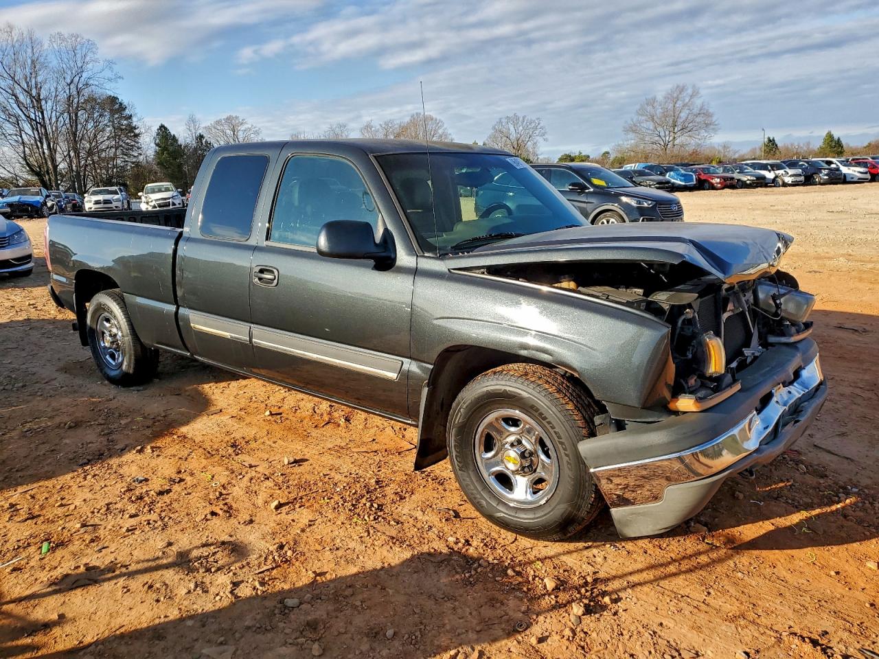 2003 CHEVROLET SILVERADO C1500 photo 4