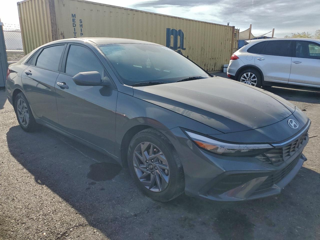 2024 HYUNDAI ELANTRA SEL photo 4