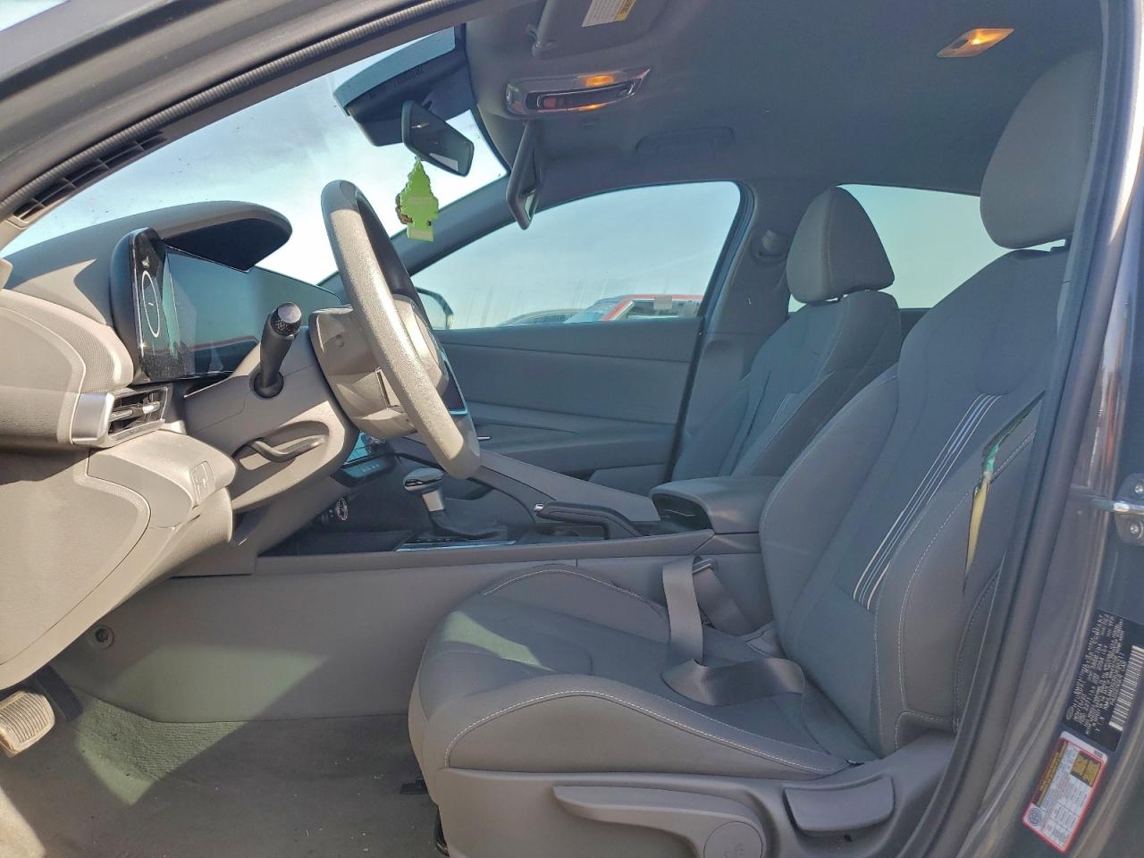 2024 HYUNDAI ELANTRA SEL photo 7