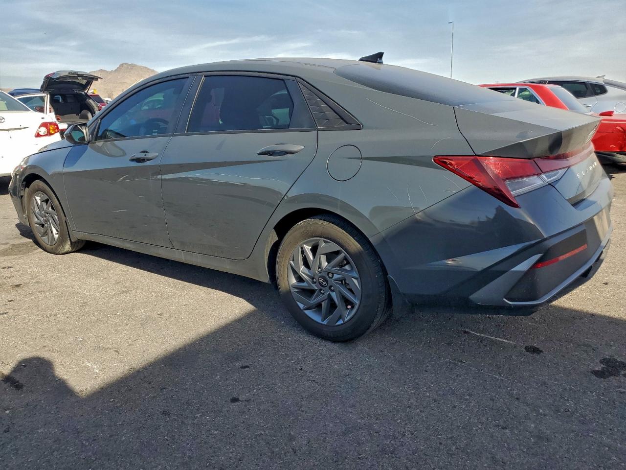 2024 HYUNDAI ELANTRA SEL photo 2