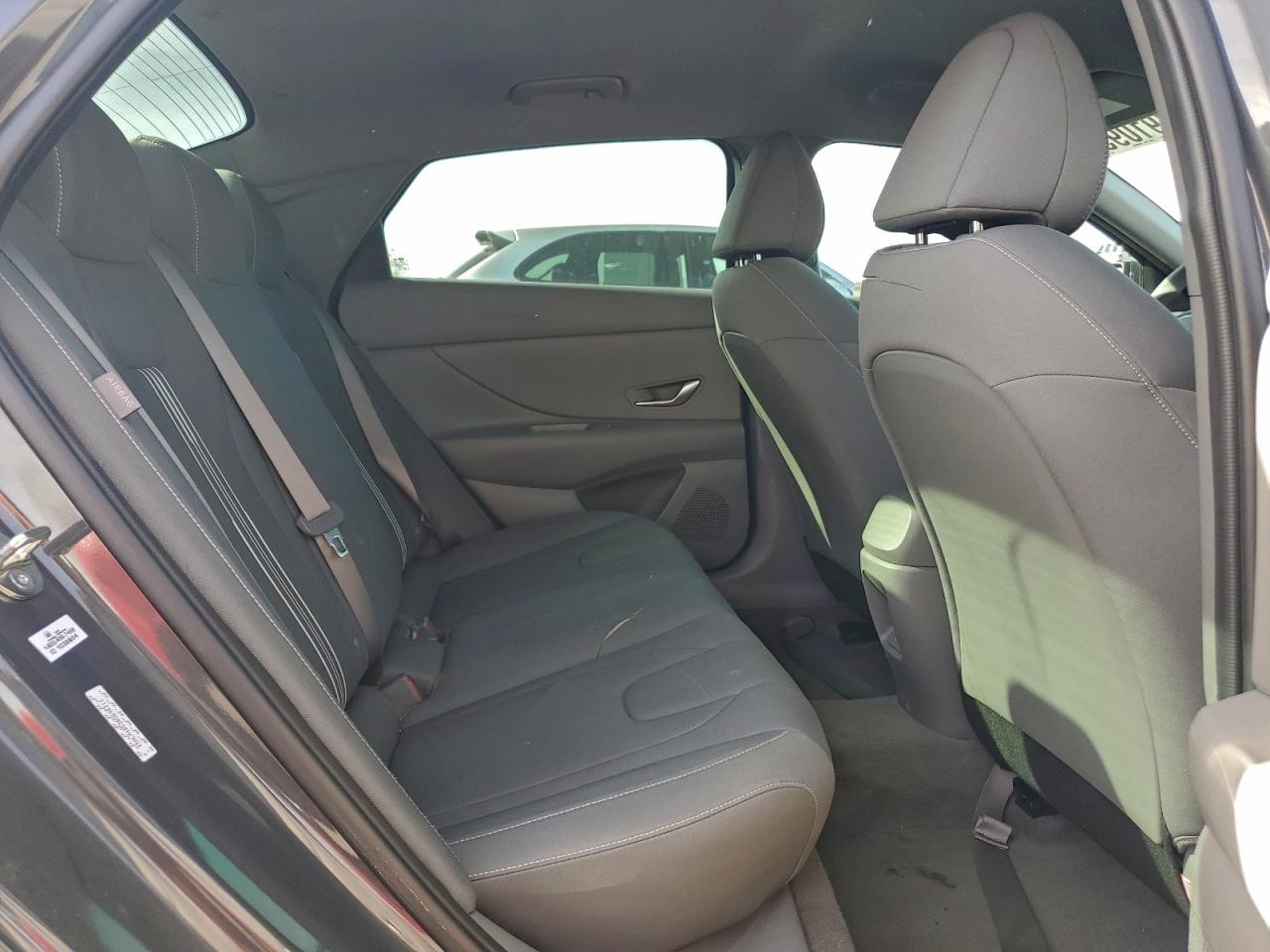 2024 HYUNDAI ELANTRA SEL photo 10