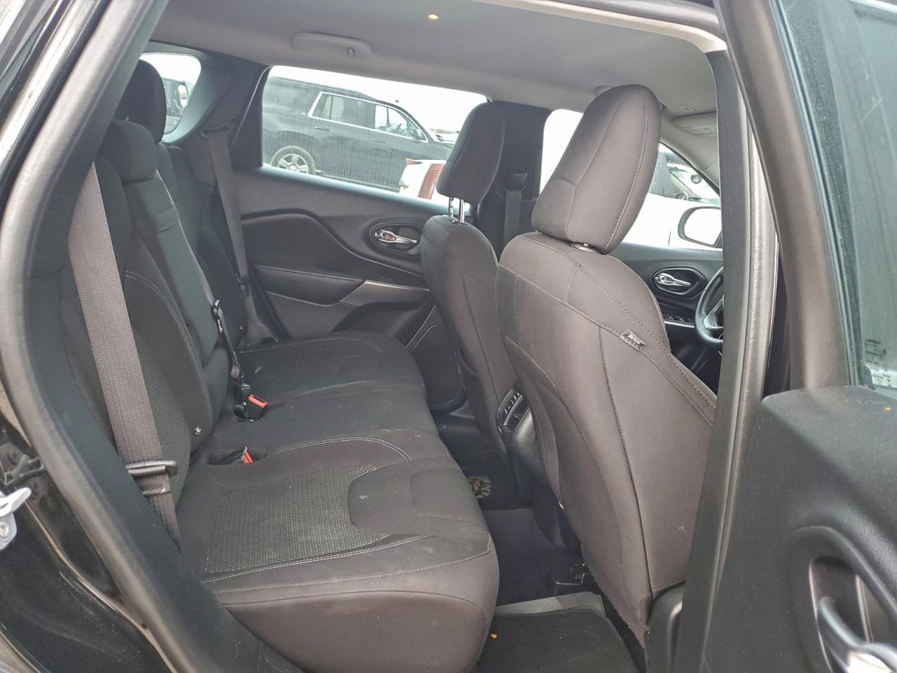 2019 JEEP CHEROKEE LATITUDE photo 10