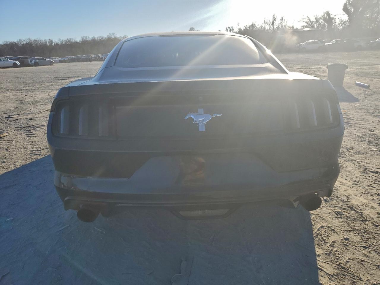2017 FORD MUSTANG photo 6