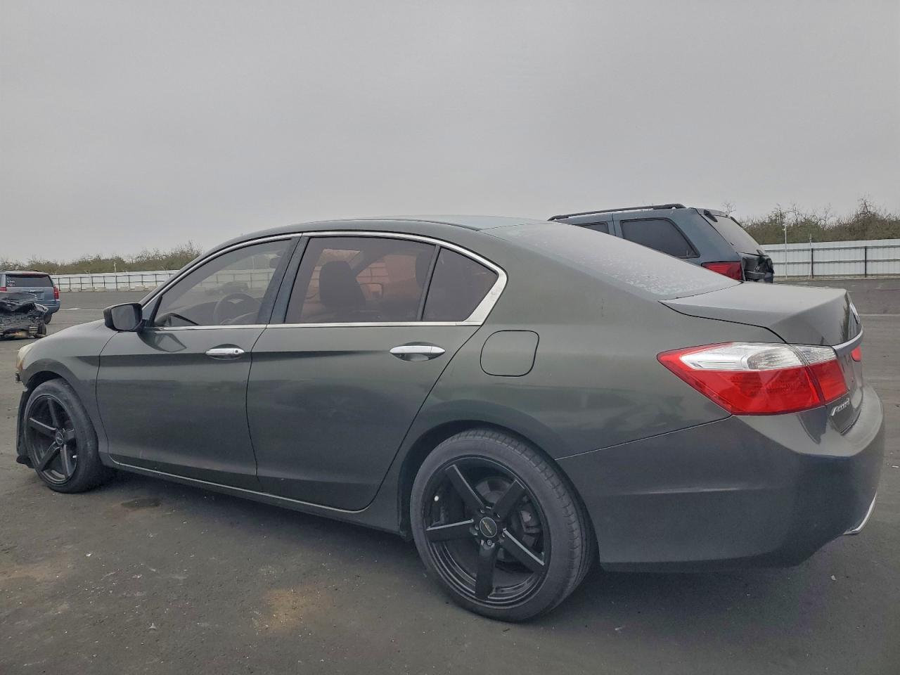 2015 HONDA ACCORD LX photo 2